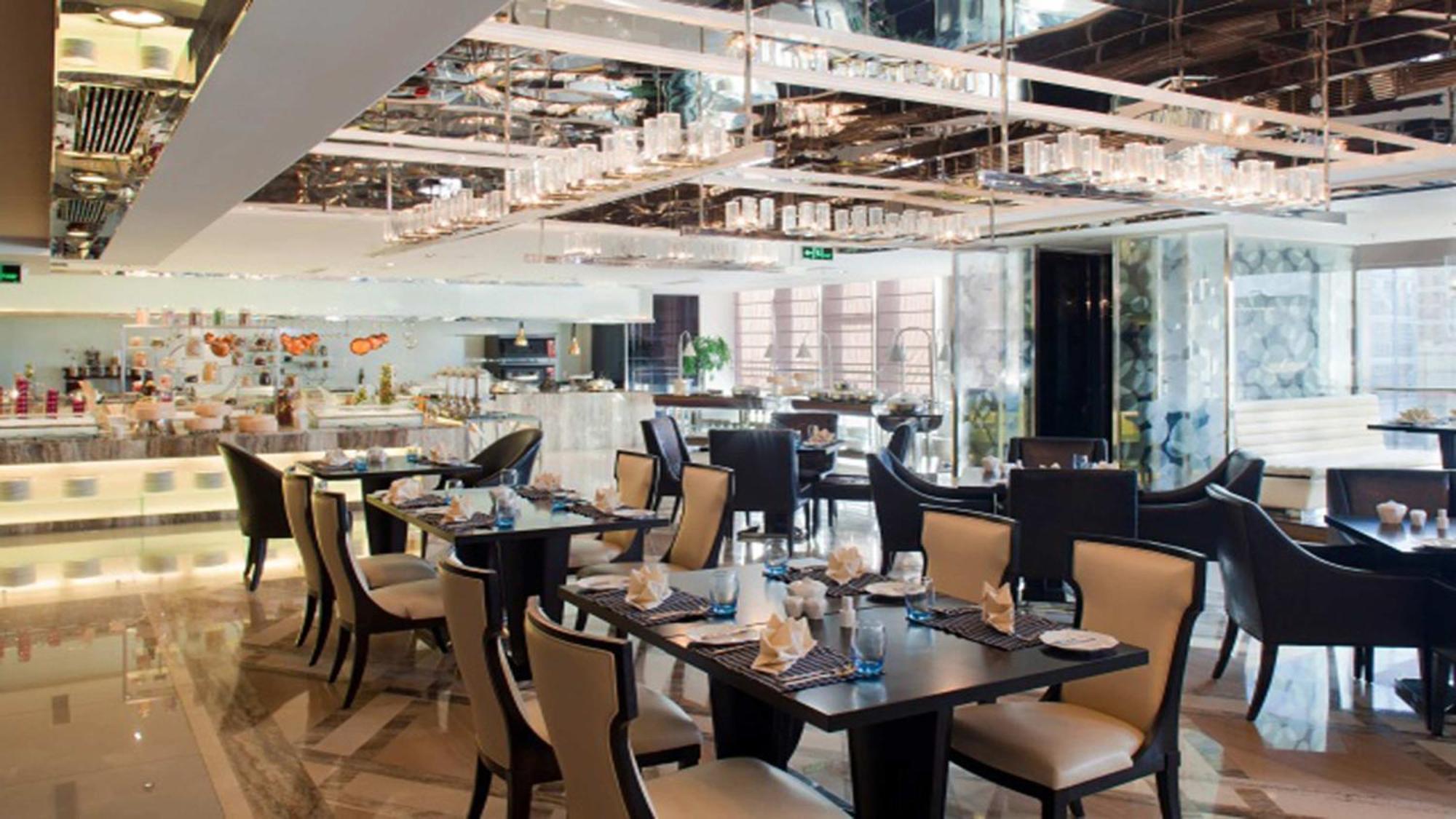 Holiday Inn Beijing Focus Square By Ihg Екстериор снимка