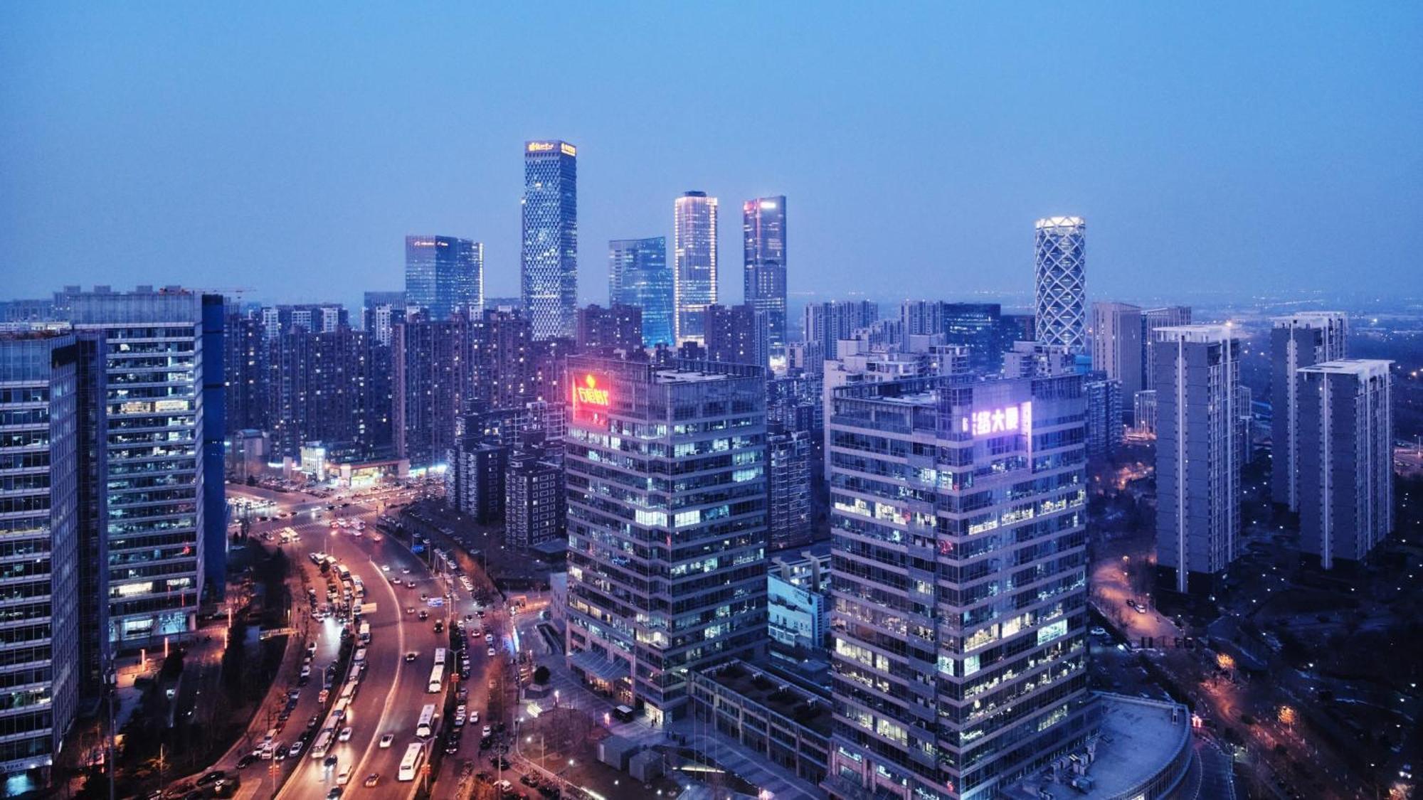 Holiday Inn Beijing Focus Square By Ihg Екстериор снимка