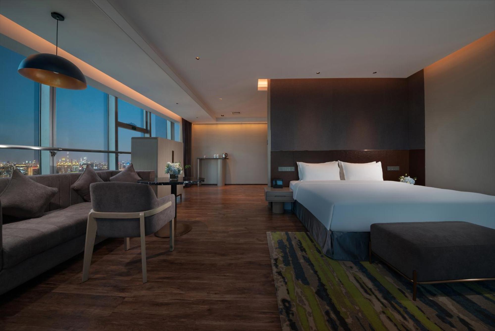 Holiday Inn Beijing Focus Square By Ihg Екстериор снимка